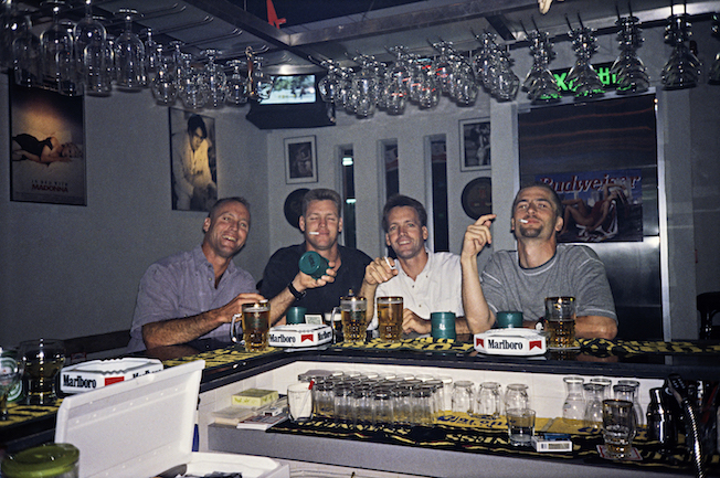 95 A 2 40 1995 TG Gil Todd Troy Christiaan Smoking in Top Gun Bar HK