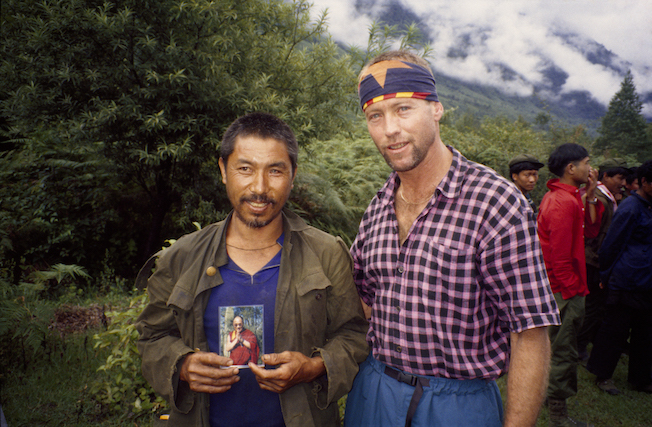 95 B 36 27a 1995 Gil Porter w Leech Eye Dalai Lama Photo