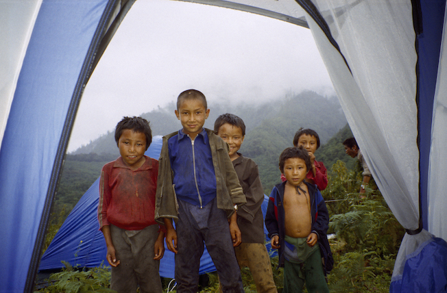 95 B 39 28a 1995 Deformed Kids Looking in Tent Chimdro