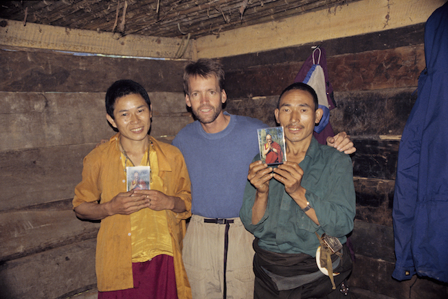 95 D 14 51 1995 TG Troy w 2 Porters Dalai Lama Rinchenpung