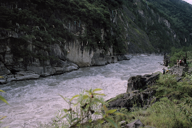 97 B 24 29 1997 TG Cable Crossing Yarlung