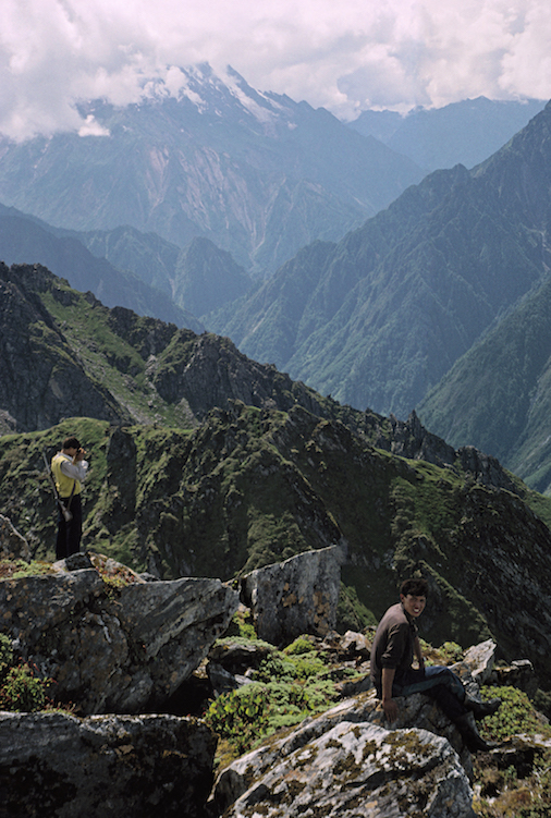 97 C 34 82 1997 TG Porters Scouting Way into Gorge