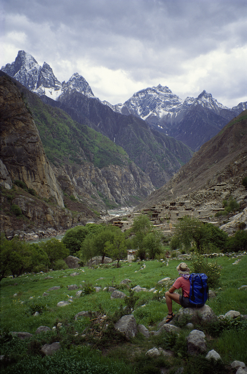 25 22a 1994 Gil in Tevas Tibetan Village Hike Out