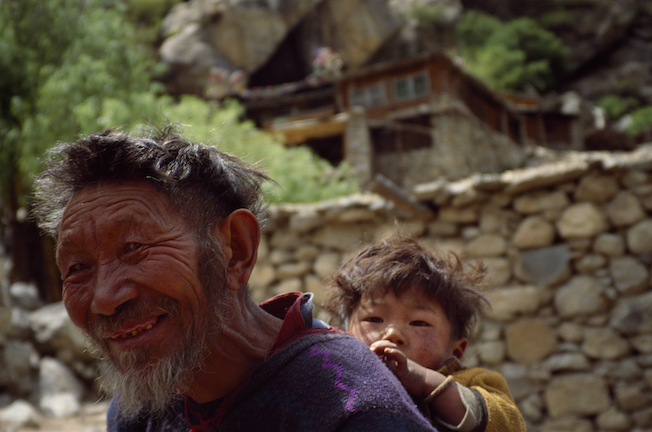 94 A 28 20a 1994 Tibetan Villager Hike Out